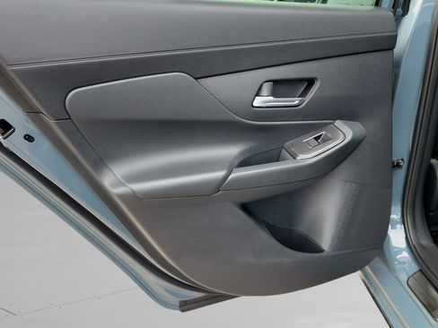 New 2026 Nissan Sentra SR w/ Floor Mat Package FWD image 11