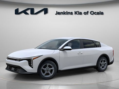 New 2025 Kia K4 LXS image 6