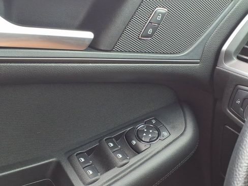 Used 2019 Ford Edge SE AWD/4WD image 16