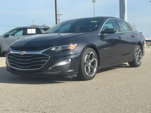 Used 2023 Chevrolet Malibu LT w/ Driver Confidence Package FWD image 3