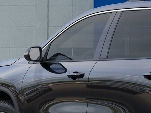 New 2026 Chevrolet Traverse LT w/ Sun and Wheel Package FWD image 12