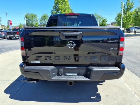 New 2026 Nissan Frontier SV w/ Tow Package AWD/4WD image 9