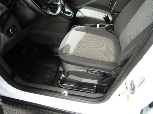 Used 2021 Ford Transit Connect XL image 19