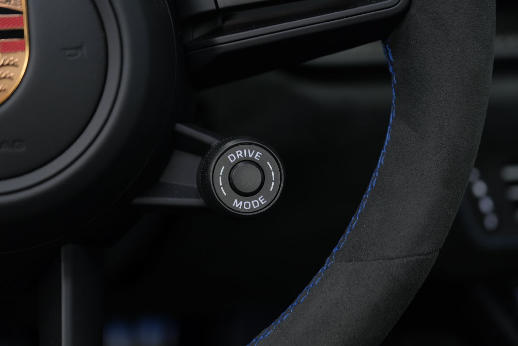 Used 2026 Porsche 911 GT3 RWD image 47