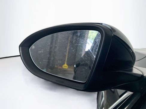 Used 2025 Volkswagen Jetta SE FWD image 16