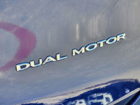 Used 2023 Tesla Model Y Long Range image 13