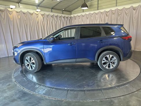 Used 2023 Nissan Rogue SV FWD image 8