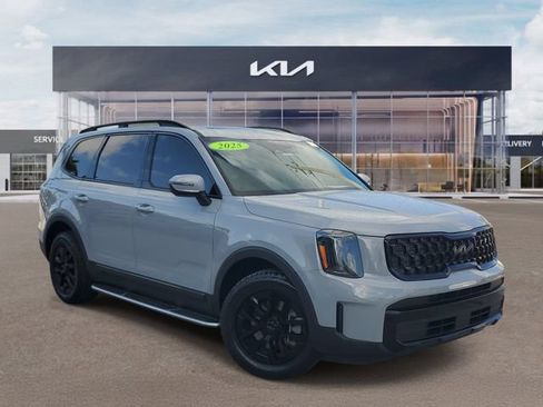 Certified 2025 Kia Telluride AWD image 1