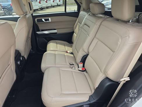 Used 2021 Ford Explorer XLT w/ Equipment Group 202A image 23