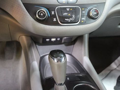 Used 2020 Chevrolet Malibu LS FWD image 20