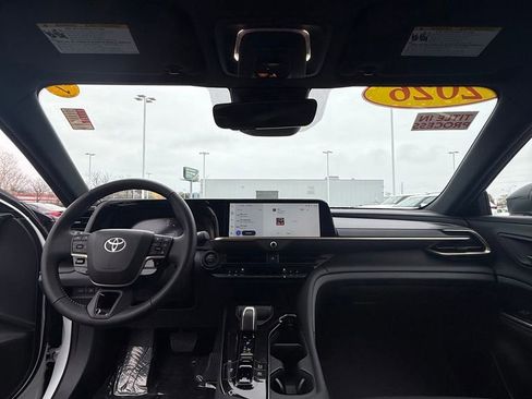 Used 2026 Toyota Crown Signia image 8