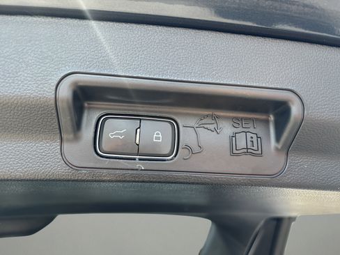 Used 2023 Ford Explorer ST w/ Equipment Group 401A AWD/4WD image 19