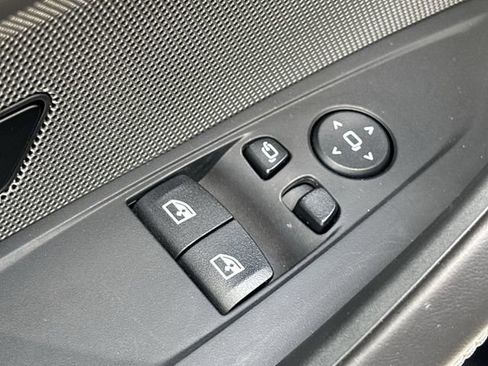 Used 2023 BMW M4 Competition RWD image 21