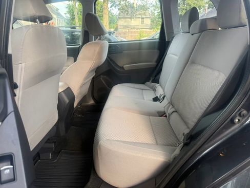 Used 2017 Subaru Forester 2.5i w/ Alloy Wheel Package AWD/4WD image 9