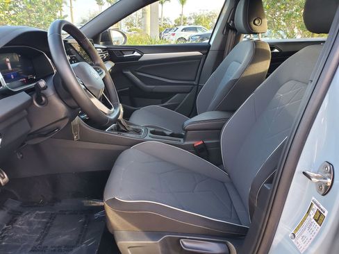 Used 2025 Volkswagen Jetta Sport image 16