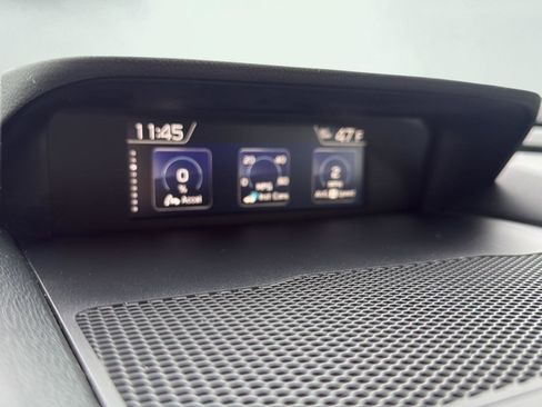 Used 2019 Subaru Ascent Touring image 16