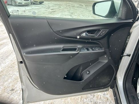 Used 2018 Chevrolet Equinox LT image 14