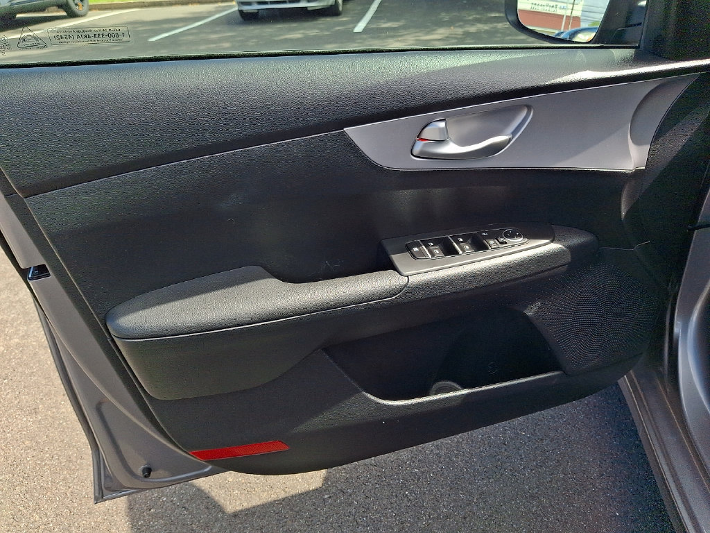 Used 2024 Kia Forte LXS w/ LXS Technology Package FWD image 14