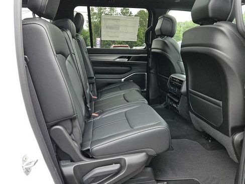 New 2026 Jeep Grand Wagoneer 2WD w/ Premium Group I image 14