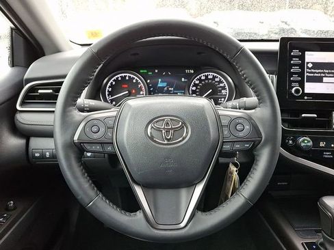 Used 2023 Toyota Camry SE w/ Cold Weather Package image 20