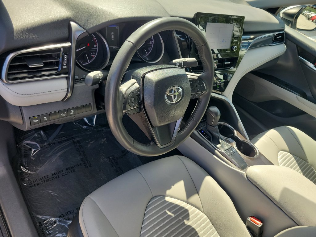 Used 2024 Toyota Camry SE FWD image 7