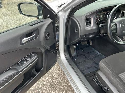 Used 2023 Dodge Charger SXT image 9