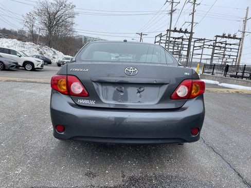 Used 2010 Toyota Corolla LE w/ All Weather Guard Pkg image 4