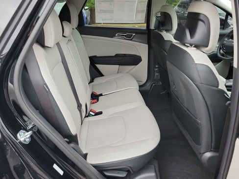 New 2026 Kia Sportage EX FWD image 12
