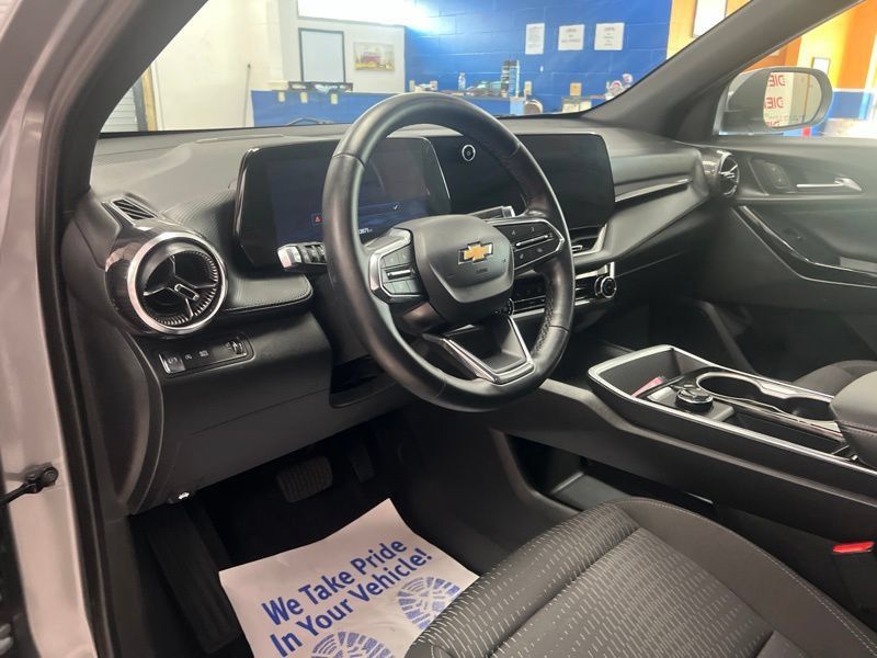 Used 2026 Chevrolet Equinox LT FWD image 18