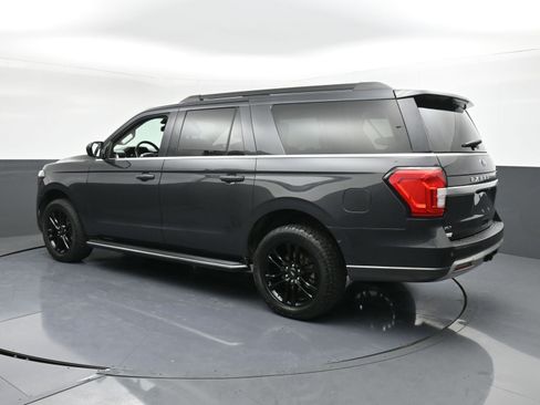 Certified 2022 Ford Expedition Max XLT image 6