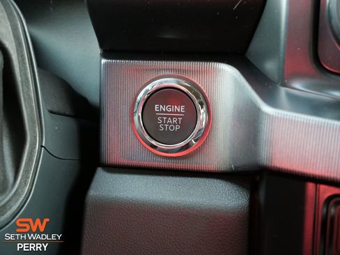 New 2026 Ford F250 Platinum w/ FX4 Off-Road Package image 24