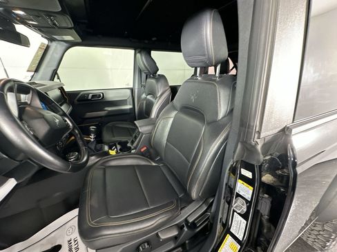 Used 2021 Ford Bronco Badlands image 15
