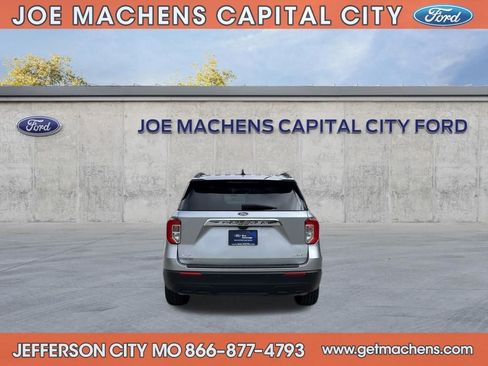 Certified 2023 Ford Explorer XLT image 9