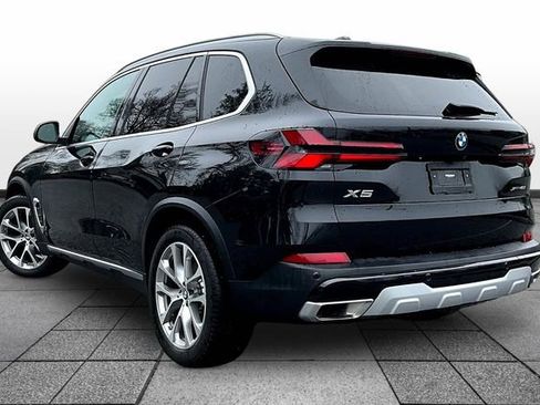 Used 2024 BMW X5 xDrive40i w/ Executive Package image 3