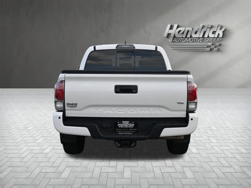 Used 2019 Toyota Tacoma Limited image 10