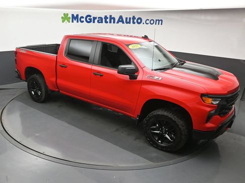 Used 2025 Chevrolet Silverado 1500 Custom Trail Boss AWD/4WD image 3