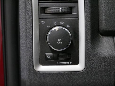 Used 2011 RAM 1500 R/T image 27