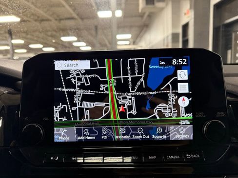 Used 2024 Nissan Pathfinder Platinum w/ Cargo Package image 12