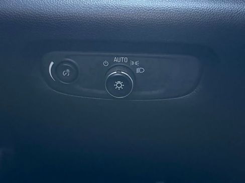 Used 2019 Chevrolet Traverse LS image 19