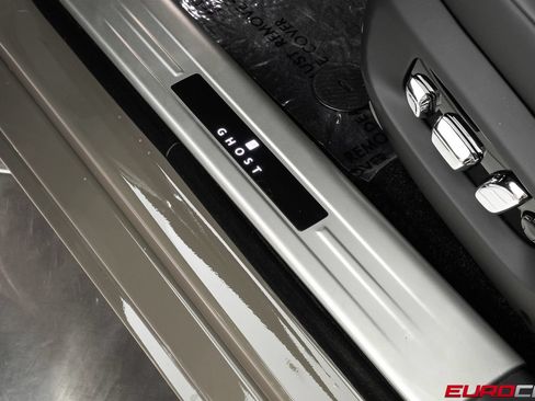 Used 2025 Rolls-Royce Ghost AWD/4WD image 46