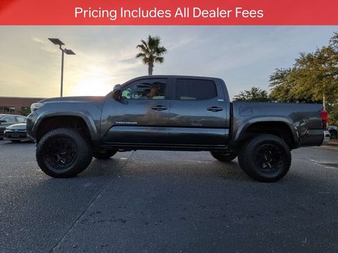 Certified 2022 Toyota Tacoma SR5 RWD image 8
