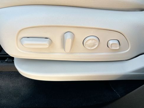 Used 2022 Buick Enclave Premium w/ Surround and Sites Package image 12