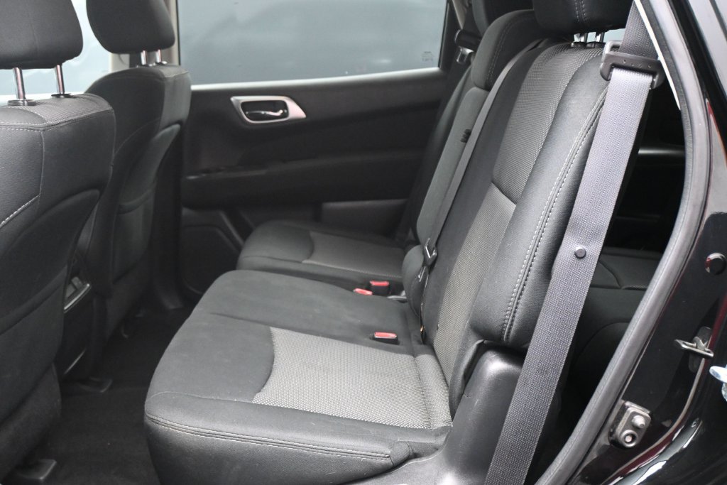 Used 2017 Nissan Pathfinder S AWD/4WD image 14