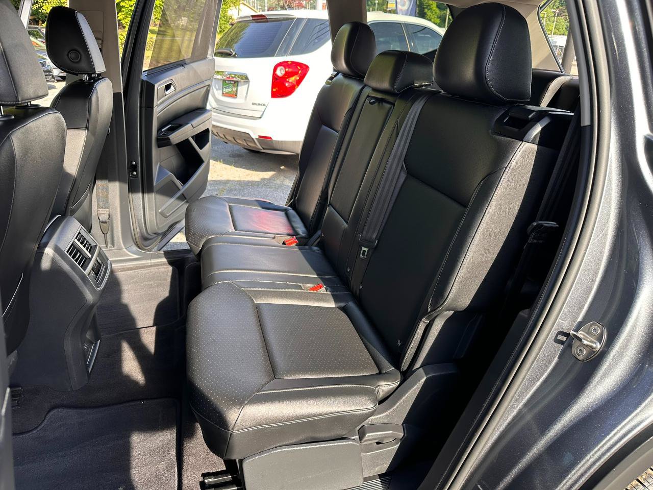 Used 2018 Volkswagen Atlas SE FWD image 17