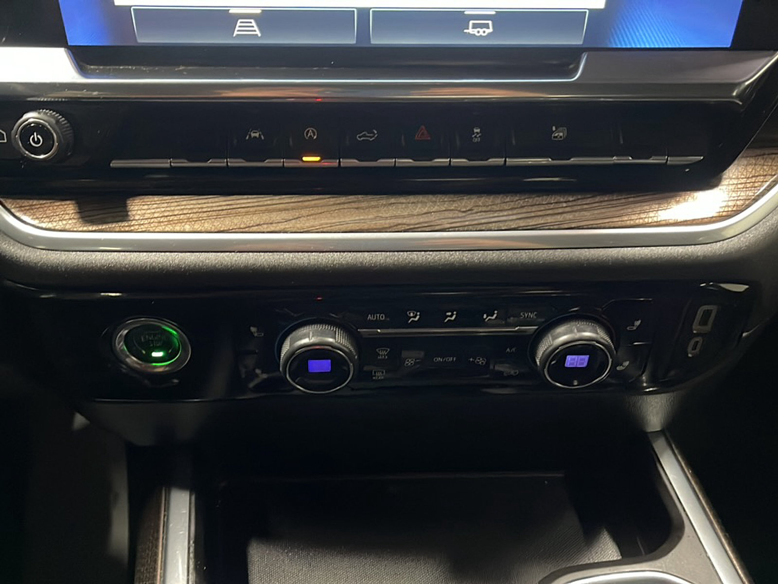 Used 2024 Chevrolet Silverado 1500 RST w/ LPO, Dark Essentials Package AWD/4WD image 11