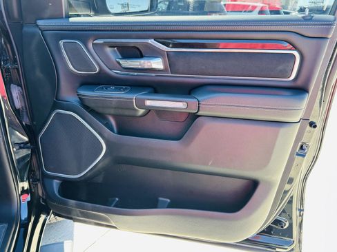 Used 2022 RAM 1500 Laramie AWD/4WD image 32