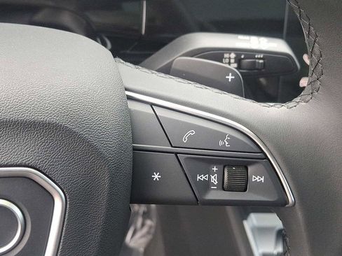 Certified 2025 Audi Q3 2.0T Premium w/ Convenience Package image 18