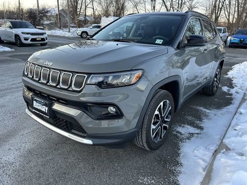 Certified 2022 Jeep Compass Limited image 4