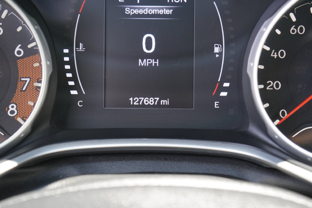 Used 2020 Jeep Compass Latitude w/ Cold Weather Group AWD/4WD image 19