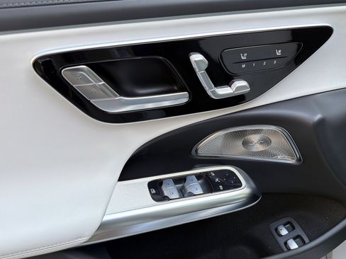 New 2026 Mercedes-Benz E 53 AMG e 4MATIC Sedan image 10